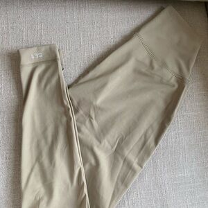 Set Active SPORTBODY™ LEGGINGS - DESERT × 1
Desert / S Women’s Beige Tan